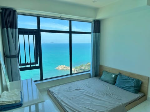 Bed, Natural landscape, View (from property/room), Bedroom, City view, Sea view