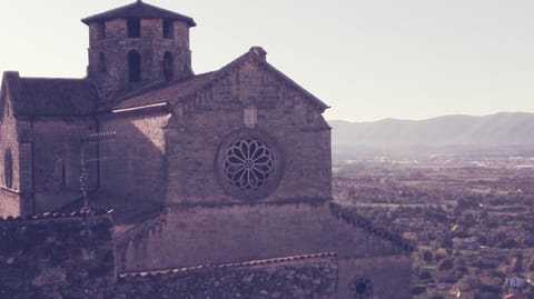 Nearby landmark, Natural landscape, Landmark view, Mountain view