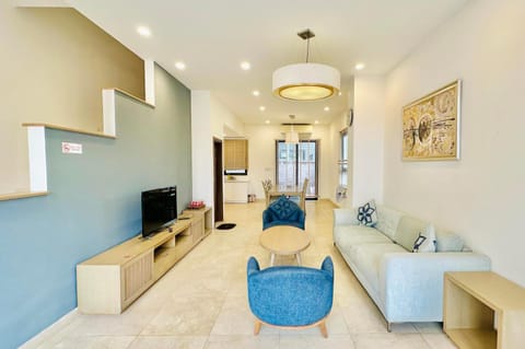 Communal lounge/ TV room, TV and multimedia, Living room, Seating area