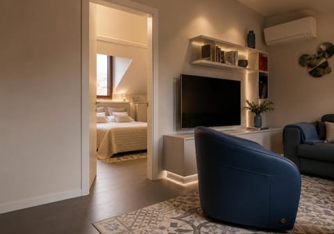 Communal lounge/ TV room, TV and multimedia, Living room