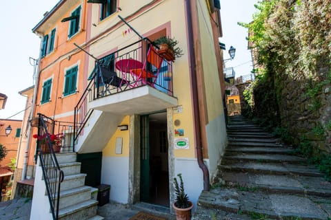 Àa da Pinèla-Biassa-Cinque Terre Apartment in Province of Massa and Carrara