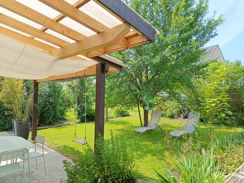 Patio, Garden, Dining area, Garden view