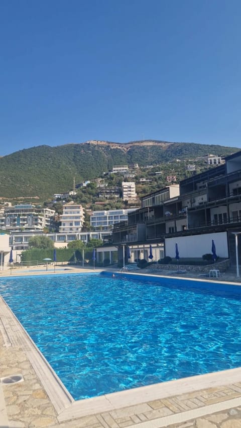 Day, Natural landscape, Swimming pool