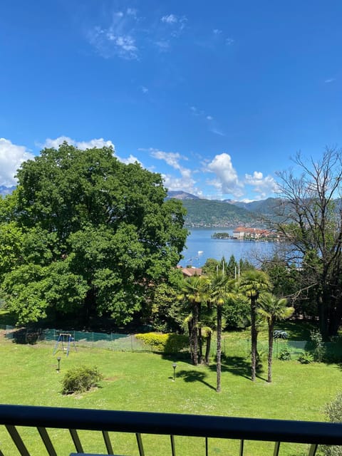 Natural landscape, Garden, Balcony/Terrace, Garden view, Lake view, Mountain view