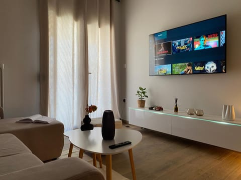 TV and multimedia, Living room, Seating area