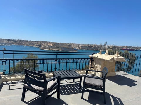 View (from property/room), Balcony/Terrace