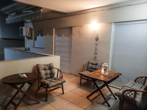 Patio, Balcony/Terrace, Seating area