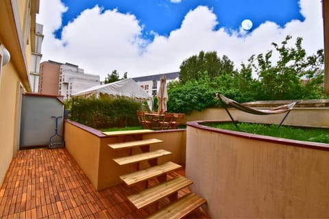 Day, Garden, Balcony/Terrace, Garden view