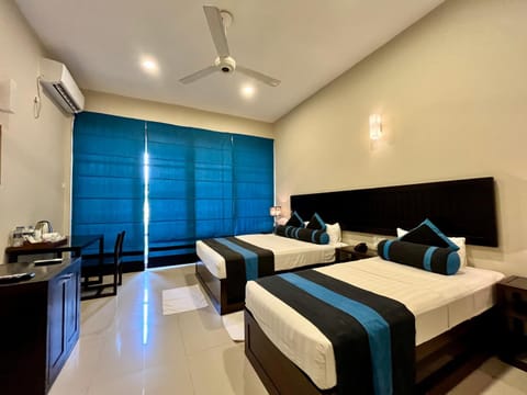 Bed, Photo of the whole room, air conditioner