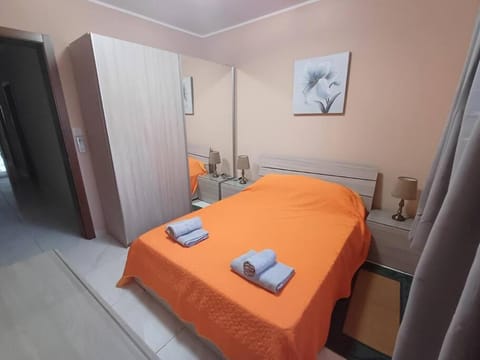 Large 3 bedroom - central Bugibba Apartment in Saint Paul's Bay