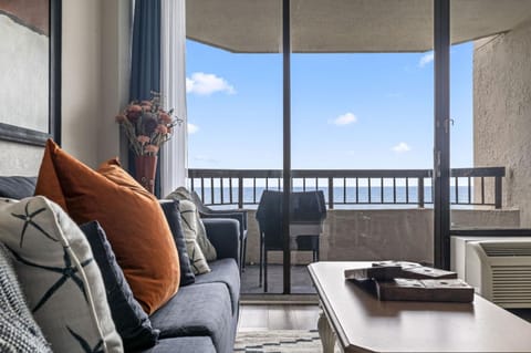 Nicely Renovated 1 Bedroom Condo-With Spectacular Views! Pinnacle 755 House in Myrtle Beach