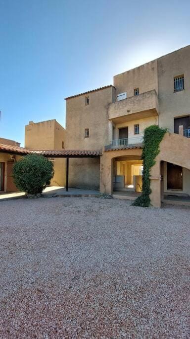 1km des plages Parking gratuit Apartment in Bauduen