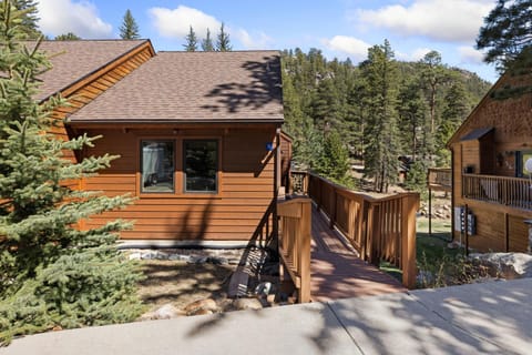 Property building, Day, Natural landscape, Mountain view