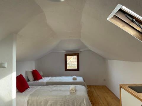 Photo of the whole room, Bedroom