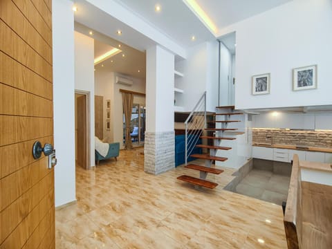 Facade/entrance, Seating area