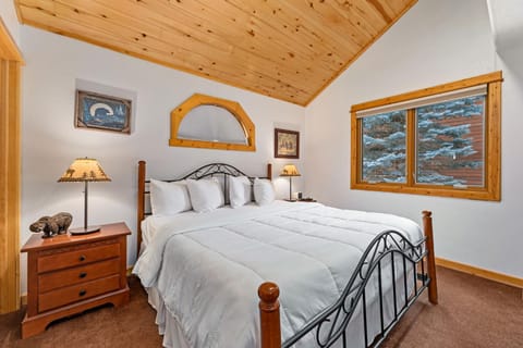 Bugle Pointe A10 by Estes Park Condos Apartment in Estes Park