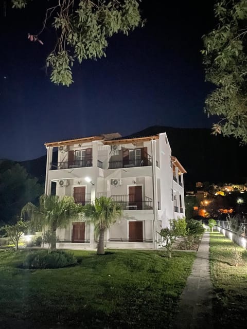 Night, Balcony/Terrace