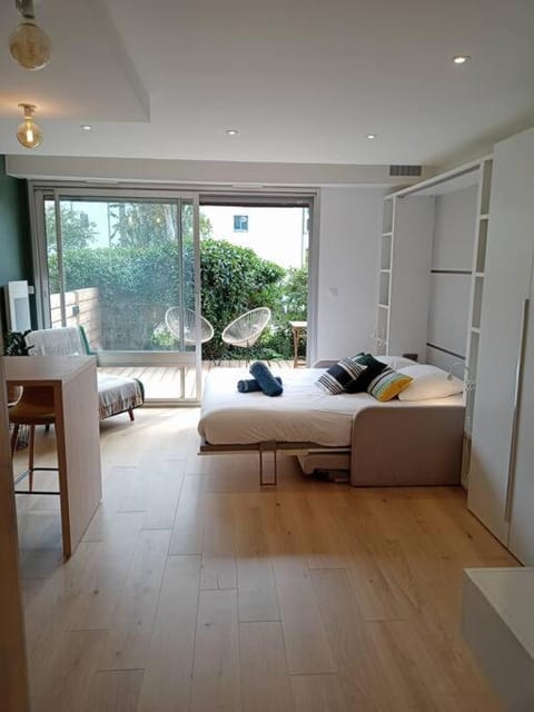 Ty Jolie Super Grand Studio avec Parking et Terrasse Apartment in Rennes