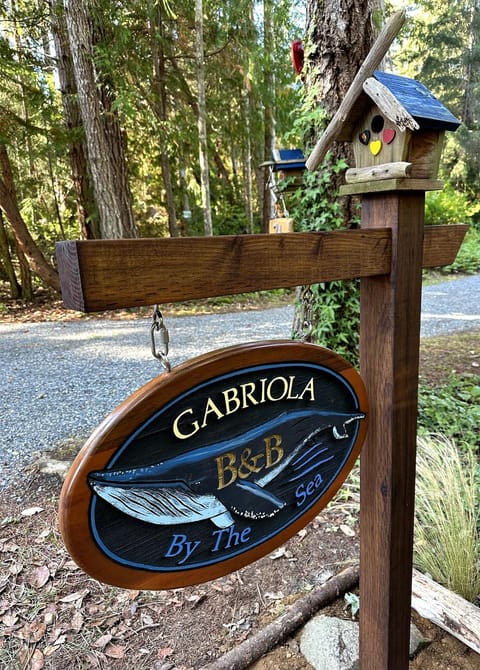 Gabriola Island B&B By The Sea Bed and Breakfast in Gabriola