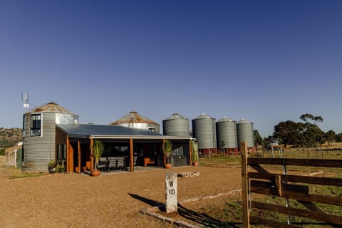 Property building, Day