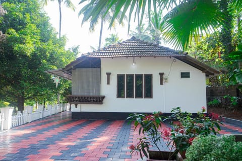 Property building, Garden, Garden view