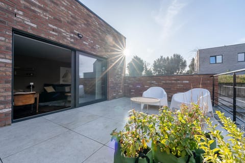 Patio, TV and multimedia