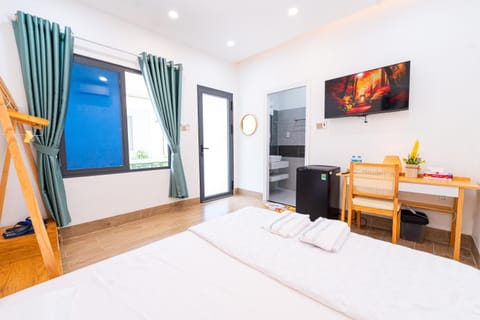 Communal lounge/ TV room, Photo of the whole room, Bedroom