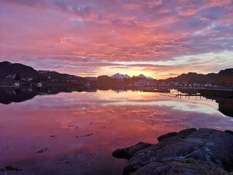 Modern Fisherman Cabin Cabin in Lofoten