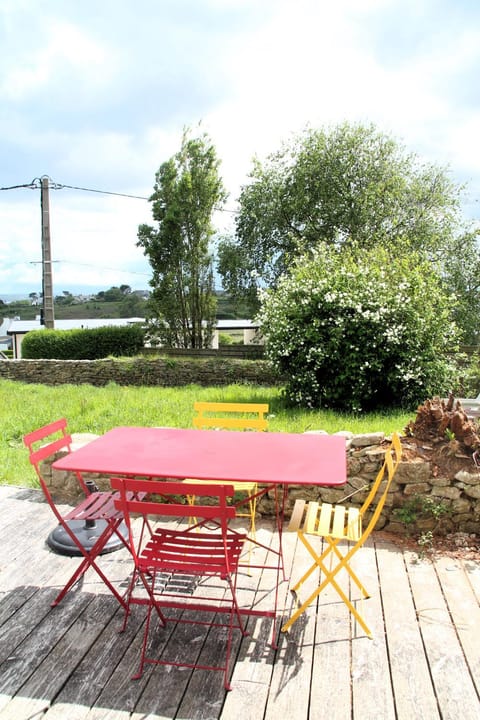 La Romance,vue mer, jardin et proche plage House in Finistere