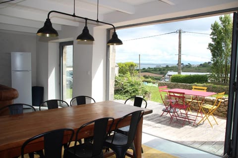 La Romance,vue mer, jardin et proche plage House in Finistere