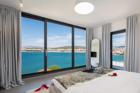 Bedroom, Sea view