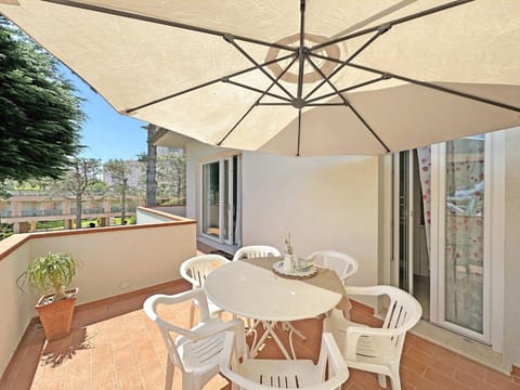 Day, View (from property/room), Balcony/Terrace, Balcony/Terrace, Dining area