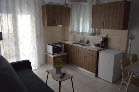 Kitchen or kitchenette, Seating area, kitchen