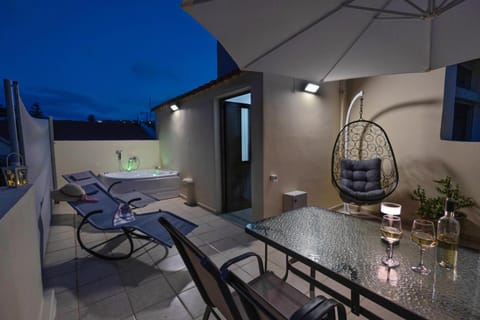 Patio, Night, View (from property/room), Balcony/Terrace, Living room, Dining area