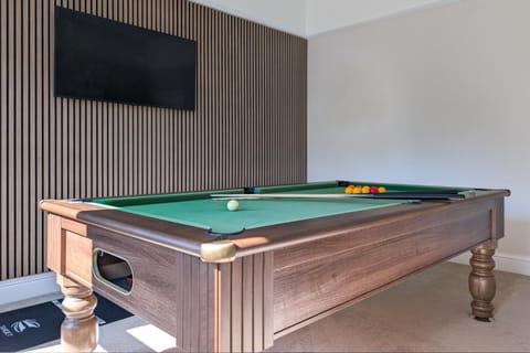 Rosemount Lake District Townhouse with Hot Tub - Ridgestone House in Windermere