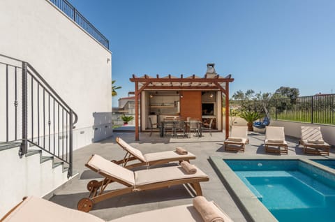 Seating area, Swimming pool