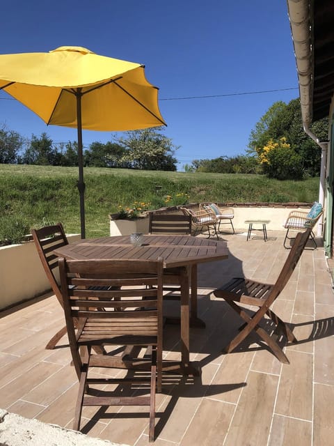 Patio, Garden view