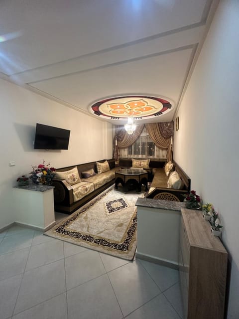 TV and multimedia, Kitchen or kitchenette, Living room, Evening entertainment
