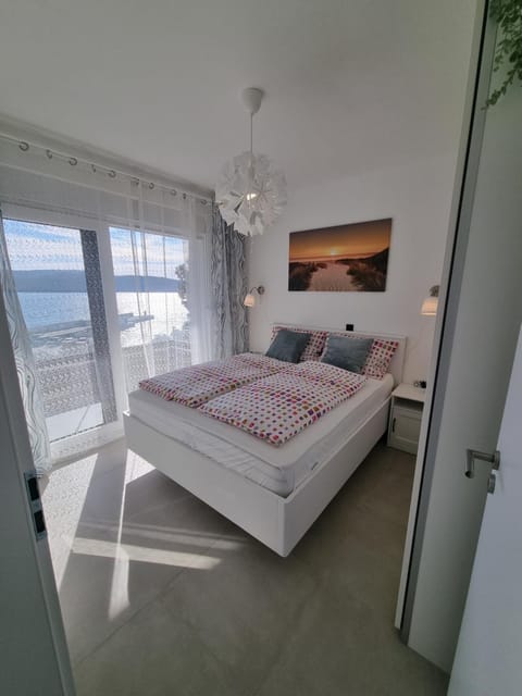 Bed, View (from property/room), Bedroom, Sea view