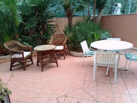 Patio, Garden