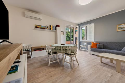 My town home apartment Apartment in Torri del Benaco