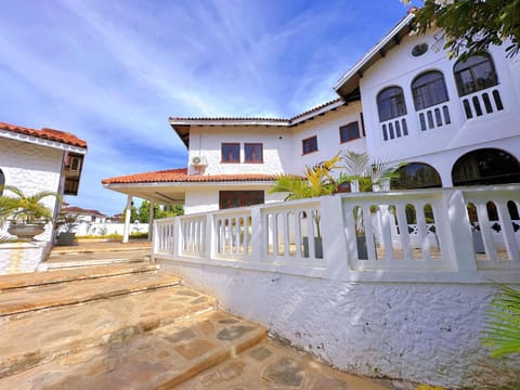Property building, View (from property/room), Balcony/Terrace, Balcony/Terrace