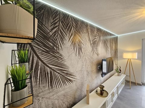 Communal lounge/ TV room, TV and multimedia, Evening entertainment