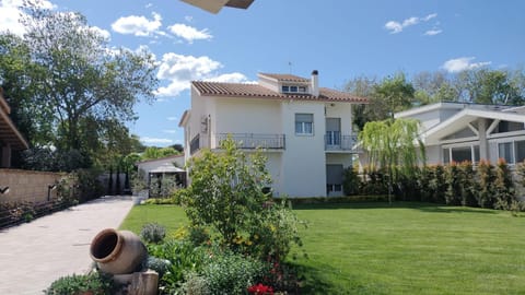 Romana Guest House Bed and Breakfast in Ostia