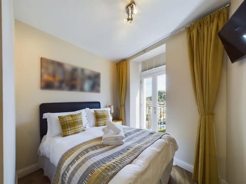 The Cambria - 2 bedroom Apartment Apartment in Ilfracombe