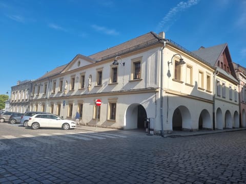 Property building, Location, Parking