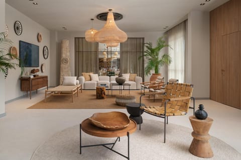 TV and multimedia, Seating area