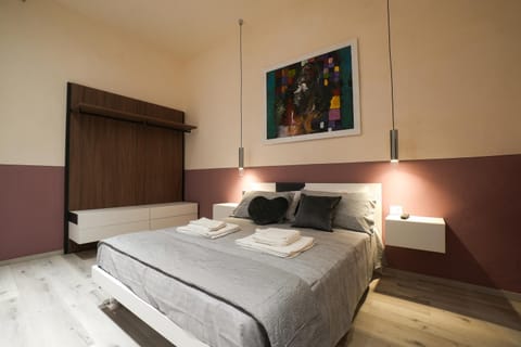 Bed, Photo of the whole room, Bedroom, towels, wardrobe, air conditioner