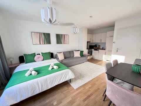Bed, Kitchen or kitchenette, Living room, Photo of the whole room, Seating area, towels