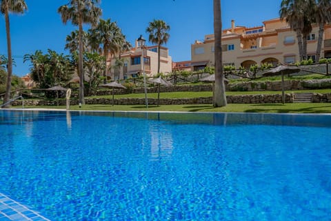 Garden, Swimming pool